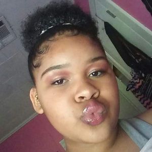 Meet your Posher, Janaya